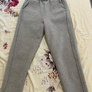 Bududu women’s wool pants.